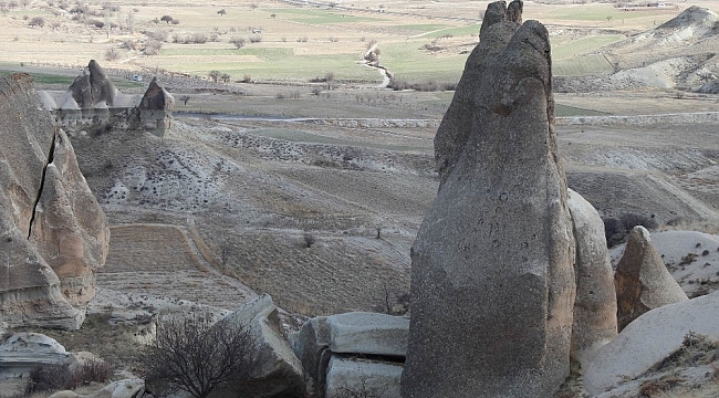 Kapadokya'da peribacaları yıkılıyor