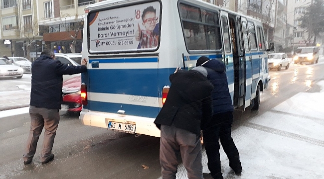 Kar yağışı zor anlar yaşattı