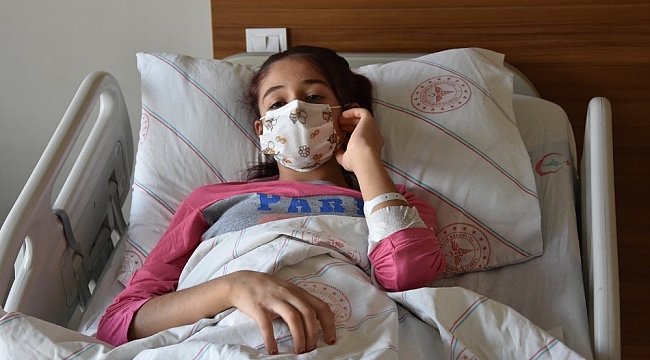 Karaciğerinden 20 santimetre çapında kist alındı