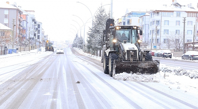 Karaman Belediyesinde kar mesaisi