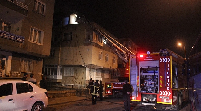 Kayseri'de boş dairede yangın