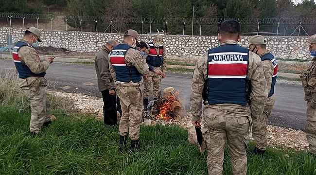 Keklik kafesleri yakılarak imha edildi