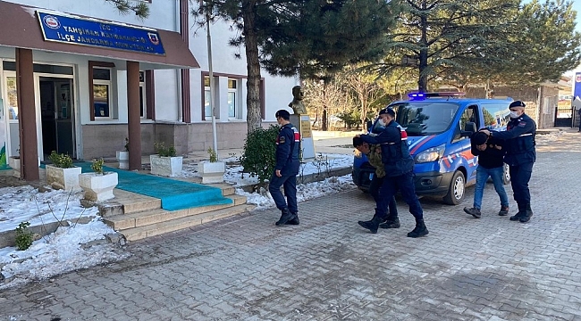 Kırıkkale'de hırsızlık yaparken suçüstü yakalan 2 şüpheli tutuklandı