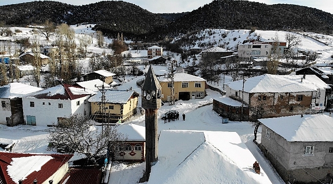 Kırlangıç örtülü cami, mimarisi ile dikkat çekiyor