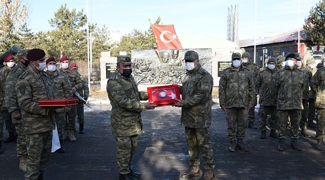 Kış tatbikatına katılan Azerbaycanlı askerler evlerine uğurlandı