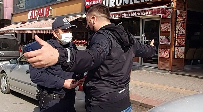 Kısıtlamaya uymadı, ceza yazılınca polisin üzerine yürüyerek bağırdı