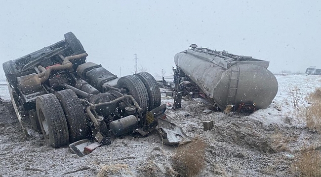 Konya'da tanker devrildi, sürücü yaralandı