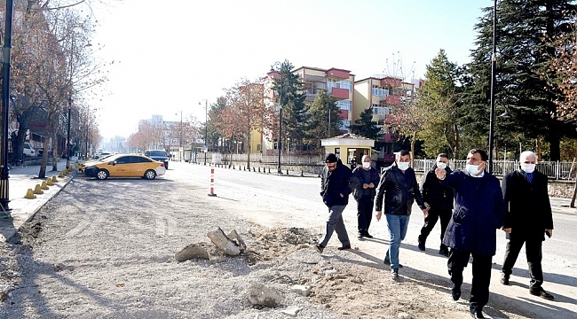 Malatya İstasyon Caddesinde yol genişletme çalışmaları sürüyor