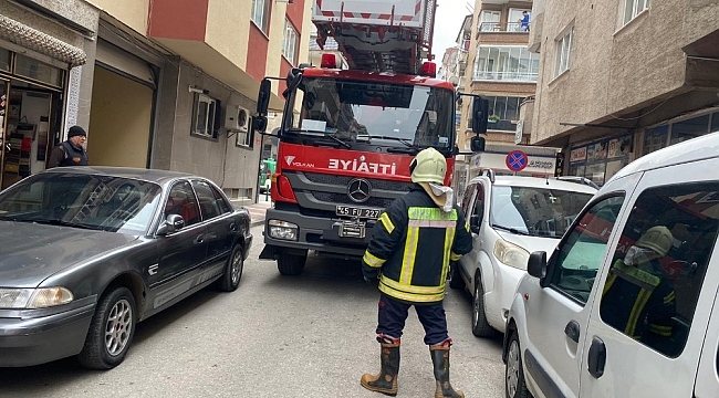 Manisa'da itfaiye ekipler dar yolda zor anlar yaşadı