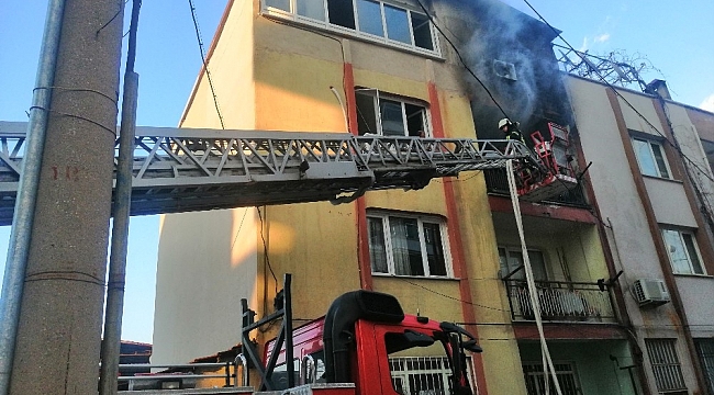 Manisa'da korkutan yangın