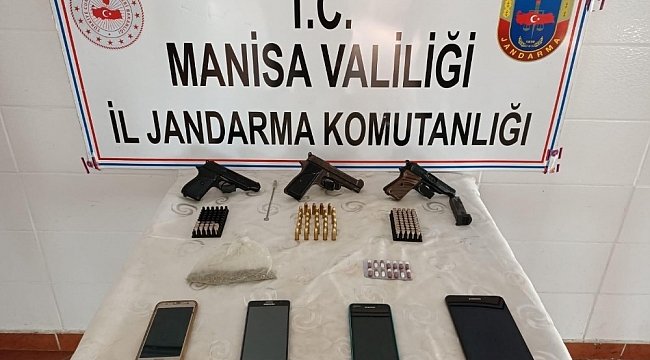 Manisa'da uyuşturucu operasyonu: 2 gözaltı