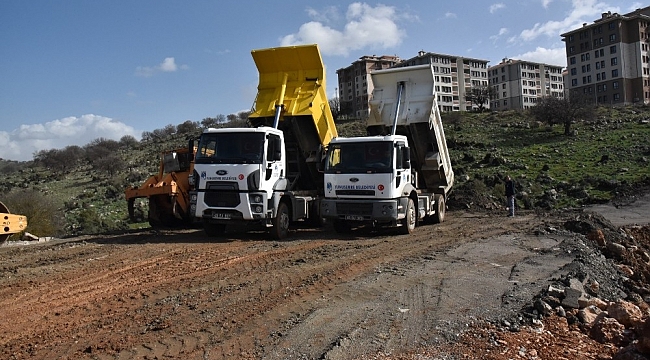 MCBÜ TOKİ yolundaki düzenleme çalışması sürüyor