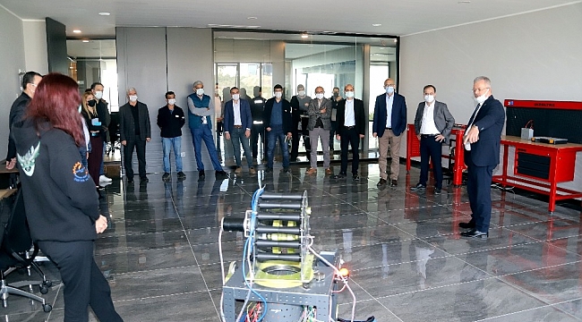 Mersinli sanayiciler 'Model Fabrika'yı inceledi