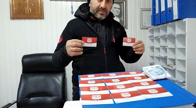 Muhtar ekonomik zorluk çeken kişilerin yardımına koştu