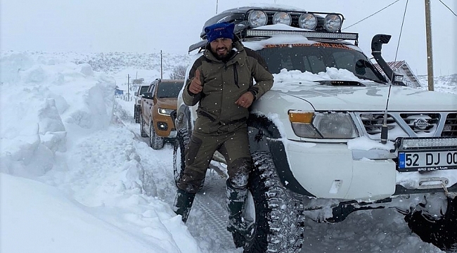 Off-Road üyeleri, sokak hayvanları için yem bıraktı