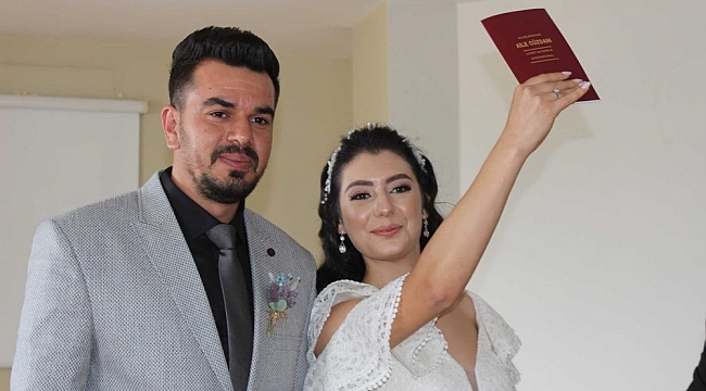 Öğrenci olarak geldiği Çal'a gelin oldu