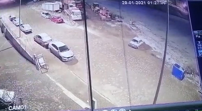 Oto hırsızı güvenlik kamerasına takıldı