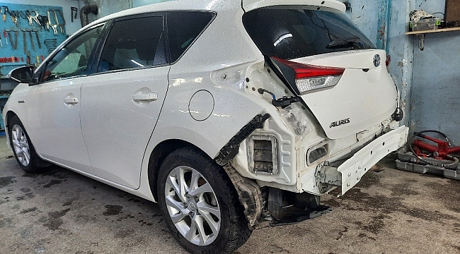 Oto tamircinin kar sevinci: "Kazalar olacak ki, biz de ekmek yiyelim"