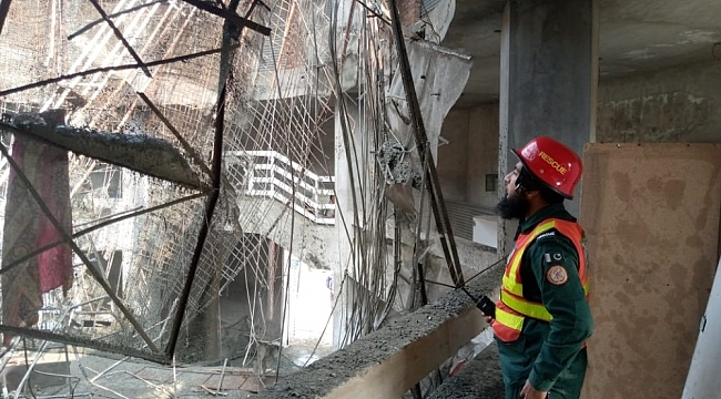 Pakistan'da inşaat halindeki caminin kubbesi çöktü: 3 ölü