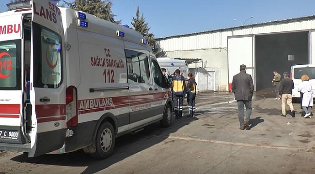 Pamuk deposunda korkutan yangın: 12 işçi dumandan etkilendi