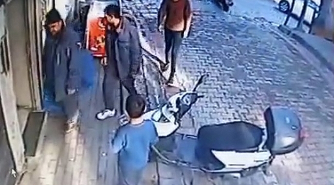 Piknik tüpünün fiyatını beğenmeyen saldırganın marketçiyi darp ettiği anlar kamerada