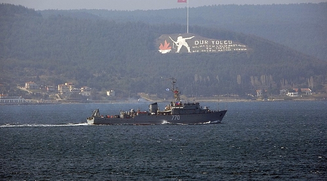 Rus savaş gemisi 'Valentin Pikul' Çanakkale Boğazı'ndan geçti
