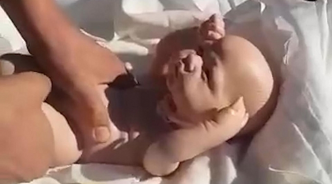 Rusya'da kefenin içinden cenaze yerine oyuncak bebekler çıktı