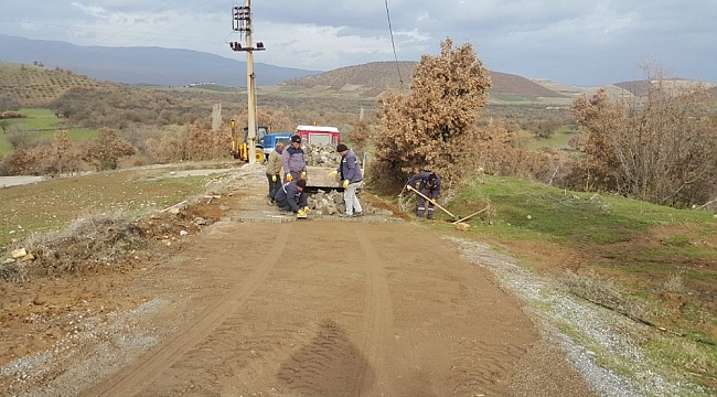 Salihli kırsalı çamurdan kurtarılıyor