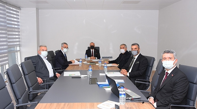 Salihli OSB modern binada ilk toplantısını yaptı