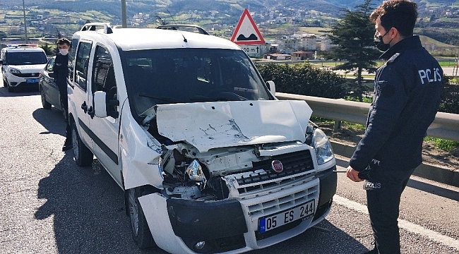 Samsun'da hafif ticari araç kamyonete çarptı: 1 yaralı