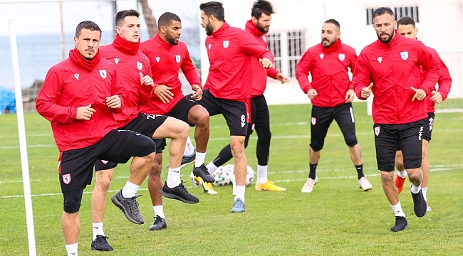 Samsunspor 6 oyuncu transfer etti 8 oyuncuyu da gönderdi