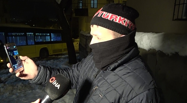 Sancaktepe'de İETT otobüsü mahsur kaldı: Vatandaş canlı yayın yaptı