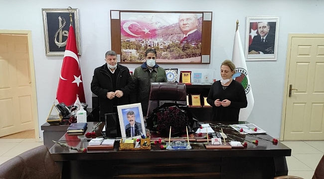 Sason'da belediye personeli, kalp krizi sonucu hayatını kaybeden başkanlarını andı