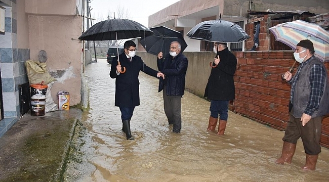 Şehzadeler'deki su taşkınına anında müdahale felaketi önledi
