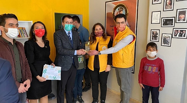 Sen de Bir Çocuk Sevindir Derneği, Diyarbakır'da Ali Gaffar Okkan Kütüphanesi kurdu