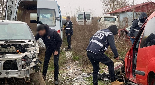 Sinop'ta oto hırsızlık operasyonunda 26 araç ele geçirildi