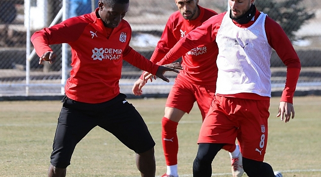 Sivasspor, Antalyaspor maçına hazırlanıyor