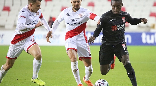 Sivasspor ile Antalyaspor yarı final için mücadele edecek