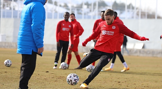 Sivasspor'da Tyler Boyd ilk idmanına çıktı