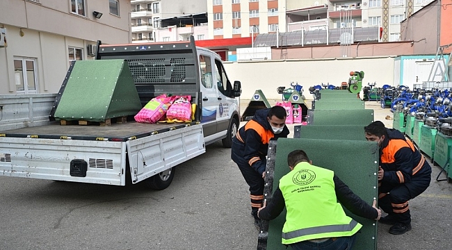 Sokak hayvanlarına sıcak yuva