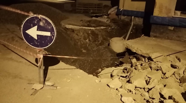 Su şebekesini onarmak için girdiği çukur mezarı oldu