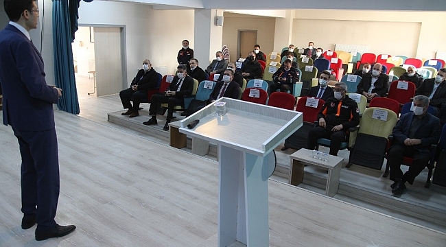 Şuhut'ta AFAD'tan birim amirlerine farkındalık eğitimi