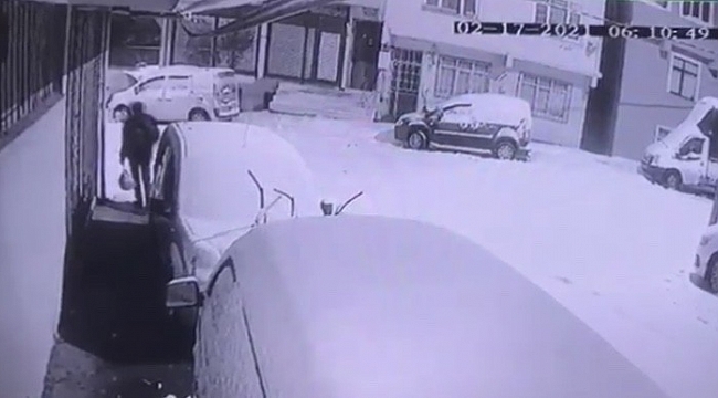 Sultanbeyli'de otomobilden hırsızlık kamerada