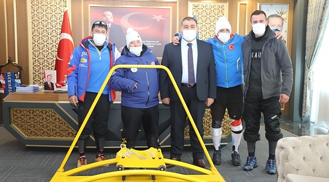 Sunar'dan Milli Kayakçılara motivasyon desteği