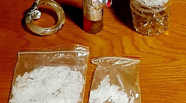 Şüphe üzerine durduruldu uyuşturucularla yakalandı