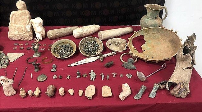 Tarihi eser kaçakçıları suçüstü yakalandı