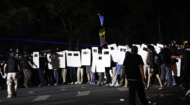 Tayland'daki protestolarda 20 polis yaralandı, 7 kişi gözaltına alındı