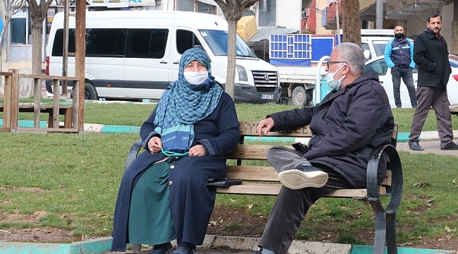 Türkiye donuyor Şanlıurfa güneşin tadını çıkarıyor