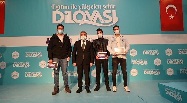 Üniversite öğrencileri tabletlerine kavuştu