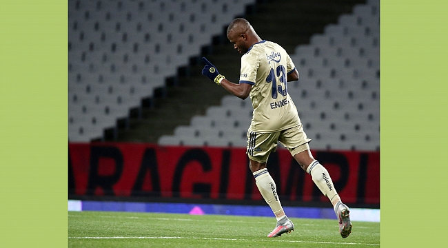 Valencia'dan kupa ve ligde 1'er gol